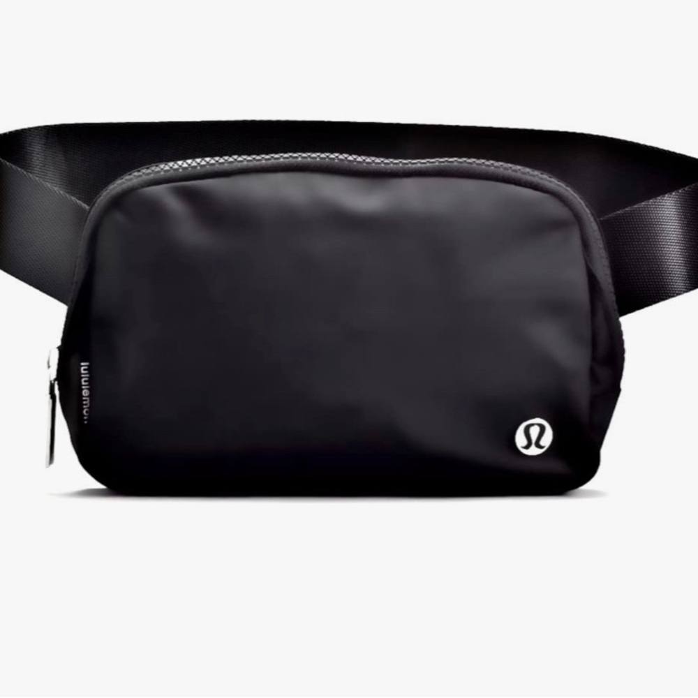 Lululemon Everywhere Belt Bag 1L Black NWT